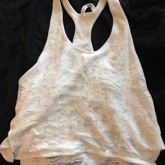 Alo Yoga Tank Top - Picture 2 of 3
